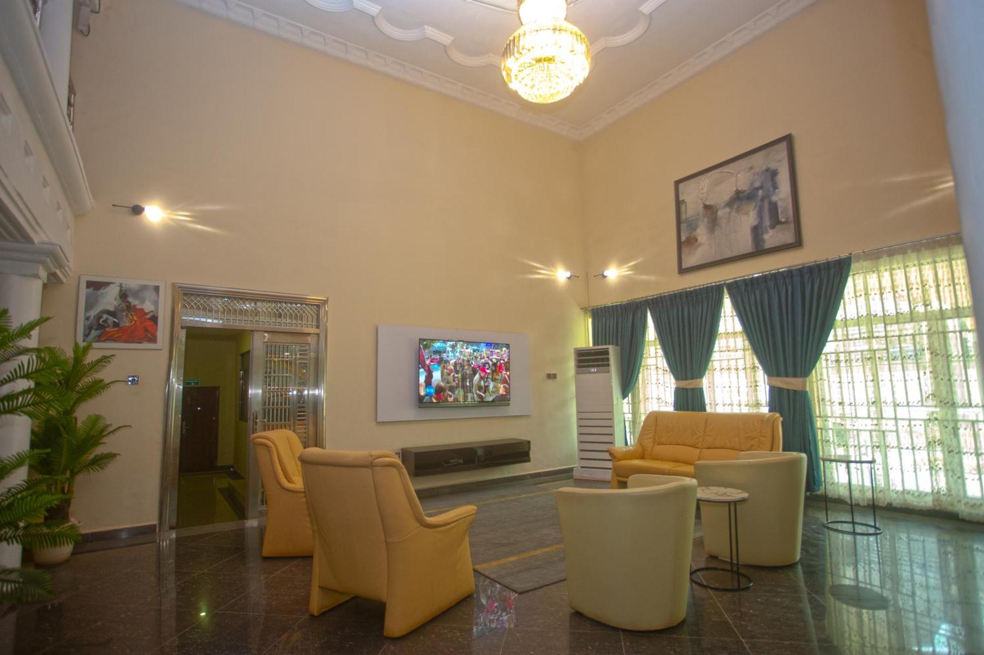 Labev Hotel Kumasi Exterior foto